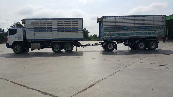 ขายรถพ่วง 22 ล้อ แม่.ลูก HINO 320 แม่ปี.48 ลูกปี.55 ราคา.2150000 ต่อรอง ขายรถพ่วง 22 ล้อ แม่.ลูก HINO 320 แม่ปี.48 ลูกปี.55 ราคา.2150000 ต่อรอง