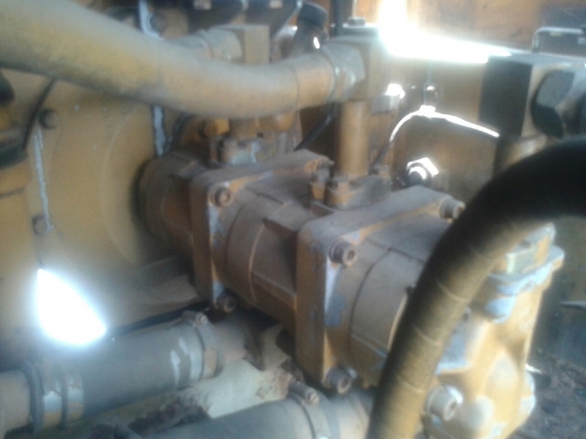 รถแบคโฮ KOMATSU รถแบคโฮ KOMATSU