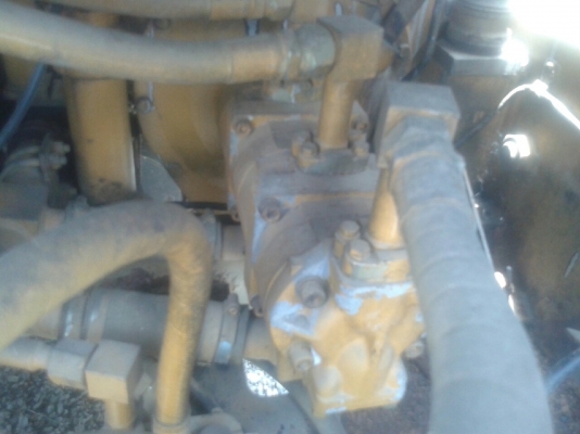 รถแบคโฮ KOMATSU รถแบคโฮ KOMATSU