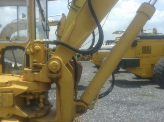 รถแบคโฮ KOMATSU รถแบคโฮ KOMATSU