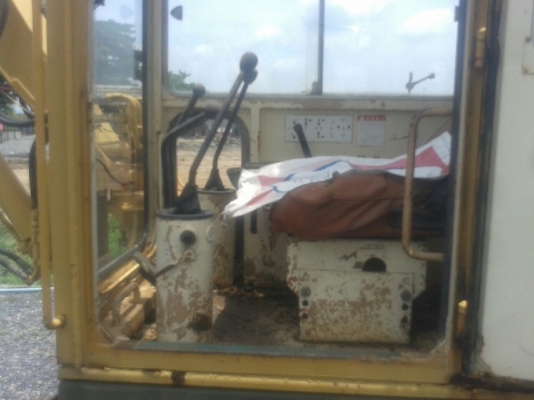 รถแบคโฮ KOMATSU รถแบคโฮ KOMATSU