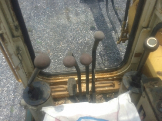 รถแบคโฮ KOMATSU รถแบคโฮ KOMATSU