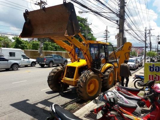 ขายJCBรุ่น4CXสภาพสวยพร้อมใช้ ติดต่อได้ ที่คุณ อ๊อฟ พิจิตร 086-737-9991