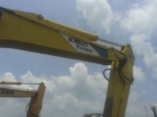 รถแบคโฮ KOBELCO รถแบคโฮ KOBELCO