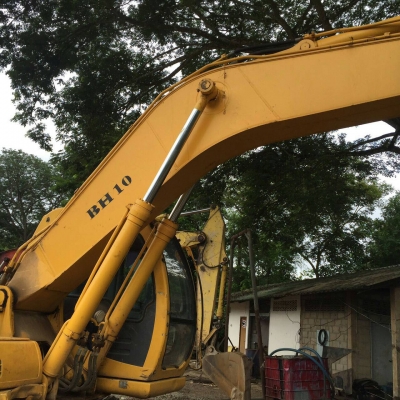 ขายรถแบคโฮ KOMATSU PC200-6 เอกสารเล่มทะเบียน เครื่องคัมมิ้น ราคา 720000