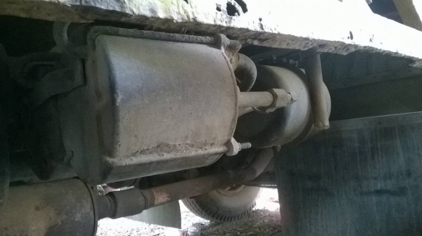 ขาย 10 ล้อ เพลาเดียว HINO KT925 วางหัว SUMO227 เครื่อง EH700 168 แรงม้า ช่วงล่างใหญ่ คัสซีสวย พวงมาลัยพาวเวอร์ ทะเบียนพร้อมโอนครับ