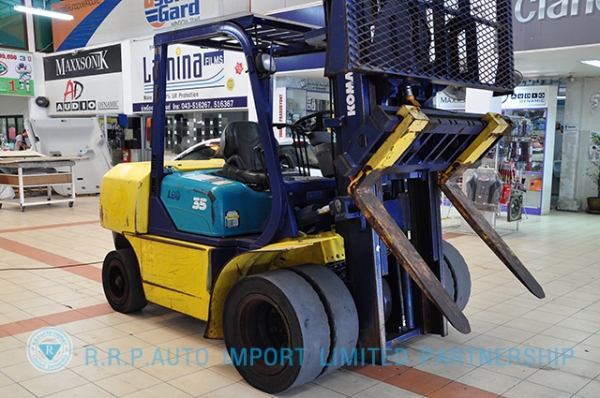 ขายรถโฟล์คลิฟท์มือสอง KOMATSU รุ่น FD35W7  ราคา 470,000 บาท นำเข้าจากประเทศญี่ปุ่น 100\% ไม่เคยใช้งานในประเทศไทย