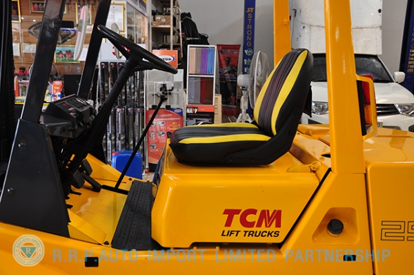 ขายรถโฟล์คลิฟท์มือสอง TCM รุ่น FD25Z2  ราคา 245,000 บาท นำเข้าจากประเทศญี่ปุ่น 100\% ไม่เคยใช้งานในประเทศไทย