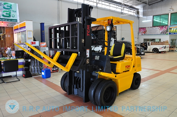 ขายรถโฟล์คลิฟท์มือสอง TCM รุ่น FD25Z2  ราคา 245,000 บาท นำเข้าจากประเทศญี่ปุ่น 100\% ไม่เคยใช้งานในประเทศไทย