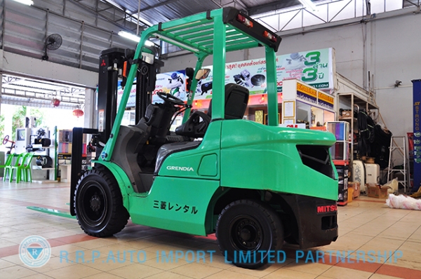 ขายรถโฟล์คลิฟท์มือสอง MITSUBISHI รุ่น FD30T GRENDIA  ราคา 435,000 บาท นำเข้าจากประเทศญี่ปุ่น 100\% ไม่เคยใช้งานในประเทศไทย