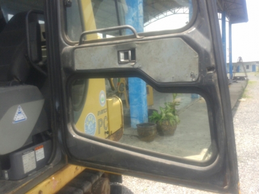 รถแบคโฮ KOMATSU รถแบคโฮ KOMATSU