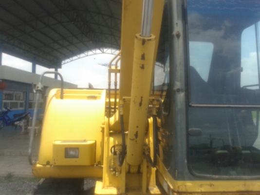 รถแบคโฮ KOMATSU รถแบคโฮ KOMATSU