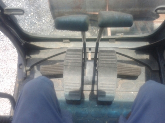 รถแบคโฮ KOMATSU รถแบคโฮ KOMATSU