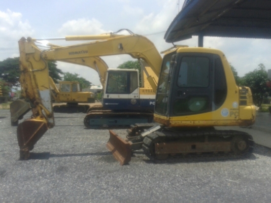 รถแบคโฮ KOMATSU รถแบคโฮ KOMATSU