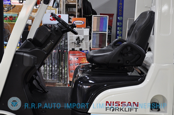 ขายรถโฟล์คลิฟท์มือสอง NISSAN รุ่น NL01 ราคา 235,000 บาทนำเข้าจากประเทศญี่ปุ่น 100\% ไม่เคยใช้งานในประเทศไทย