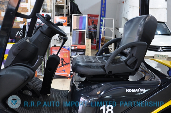 ขายรถโฟล์คลิฟท์มือสอง KOMATSU รุ่น FG18HC ราคา 255,000 บาท นำเข้าจากประเทศญี่ปุ่น 100\% ไม่เคยใช้งานในประเทศไทย