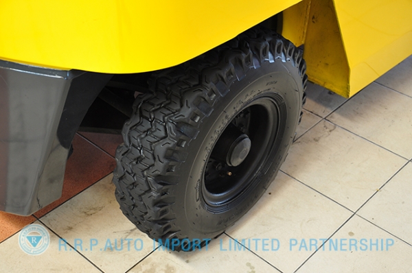 ขายรถโฟล์คลิฟท์มือสอง TCM รุ่น FD30N8  ราคา 315,000 บาท นำเข้าจากประเทศญี่ปุ่น 100\% ไม่เคยใช้งานในประเทศไทย