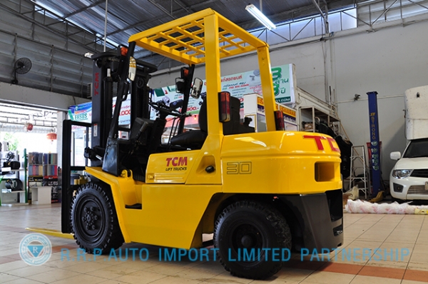 ขายรถโฟล์คลิฟท์มือสอง TCM รุ่น FD30N8  ราคา 315,000 บาท นำเข้าจากประเทศญี่ปุ่น 100\% ไม่เคยใช้งานในประเทศไทย