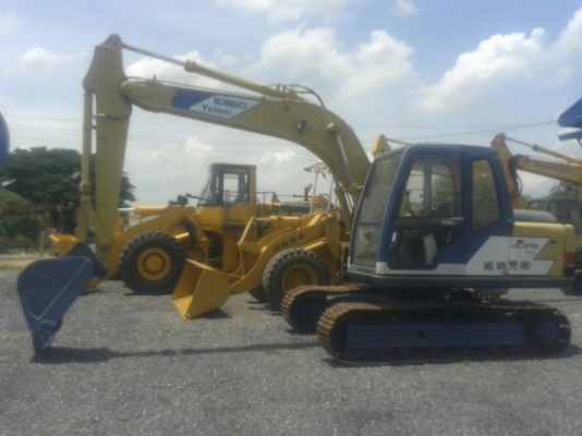รถแบคโฮ KOBELCO
