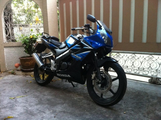 ขออนุญาติขาย HONDA CBR 150 ปี 52 ตัวสุดท้าย สตา์ร์ทมือ โอนฟรี