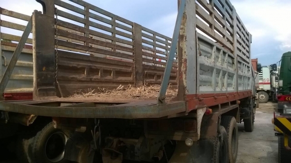 ขาย 10 ล้อดั้ม HINO FM1M มีระบบลำโพงลากพ่วง เครื่องเดิม EM100 220 แรงม้า คัสซีสวยตลอดเส้น เกียร์เดิม สโลว์เดิม ทะเบียนพร้อม จัดแนนซ์ให้ด้วยครับ