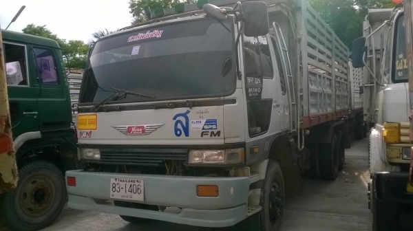ขาย 10 ล้อดั้ม HINO FM1M มีระบบลำโพงลากพ่วง เครื่องเดิม EM100 220 แรงม้า คัสซีสวยตลอดเส้น เกียร์เดิม สโลว์เดิม ทะเบียนพร้อม จัดแนนซ์ให้ด้วยครับ