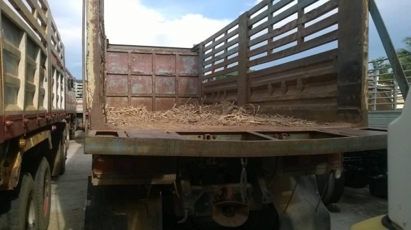 ขาย 10 ล้อดั้ม HINO FM1M มีระบบลำโพงลากพ่วง เครื่องเดิม EM100 220 แรงม้า คัสซีสวยตลอดเส้น เกียร์เดิม สโลว์เดิม ทะเบียนพร้อม จัดแนนซ์ให้ด้วยครับ