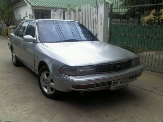 โตโยต้าโคโลน่า แป๊ะยิ้ม