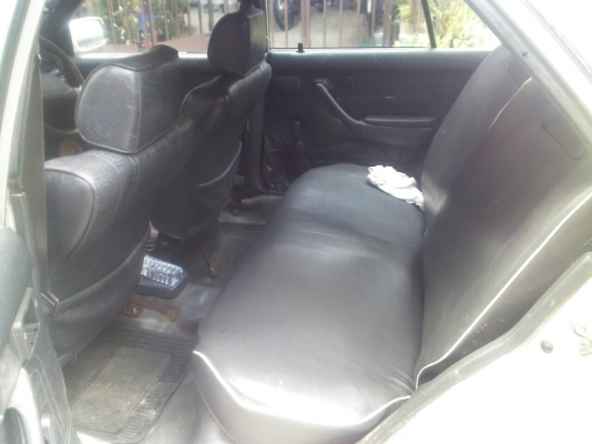 โตโยต้าโคโลน่า แป๊ะยิ้ม