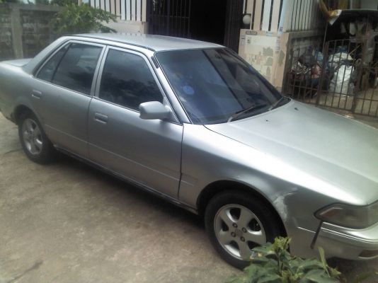 โตโยต้าโคโลน่า แป๊ะยิ้ม