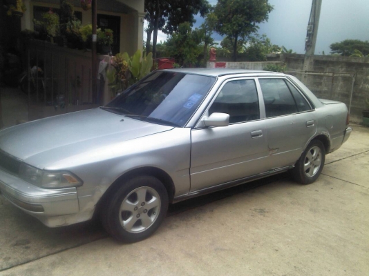 โตโยต้าโคโลน่า แป๊ะยิ้ม