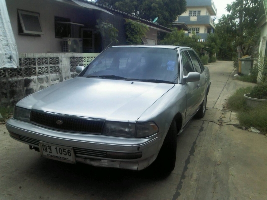 โตโยต้าโคโลน่า แป๊ะยิ้ม