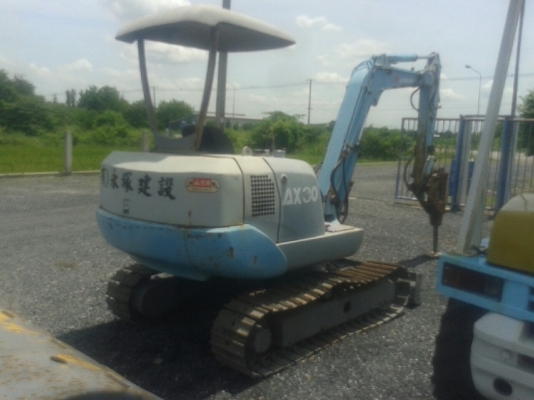 รถแบคโฮมีหัวเจาะ