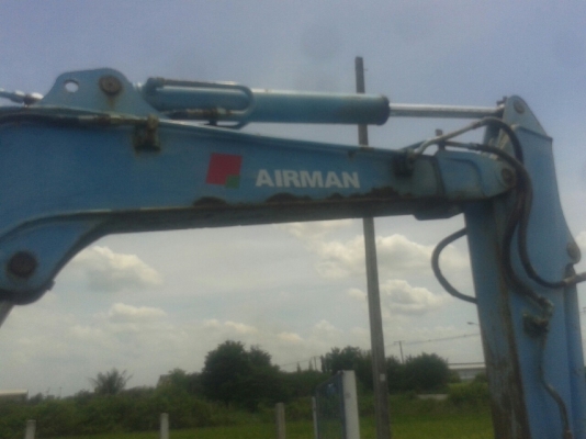 รถแบคโฮมีหัวเจาะ