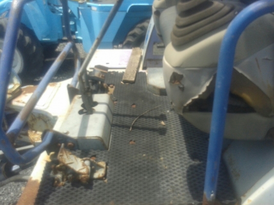 รถแบคโฮมีหัวเจาะ