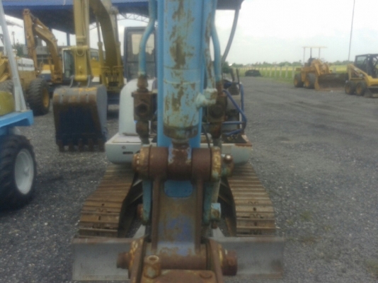 รถแบคโฮมีหัวเจาะ