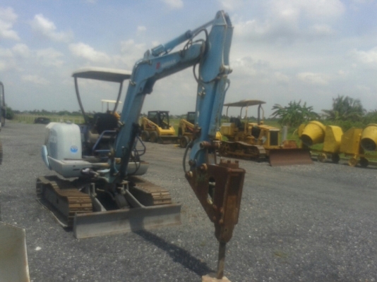 รถแบคโฮมีหัวเจาะ