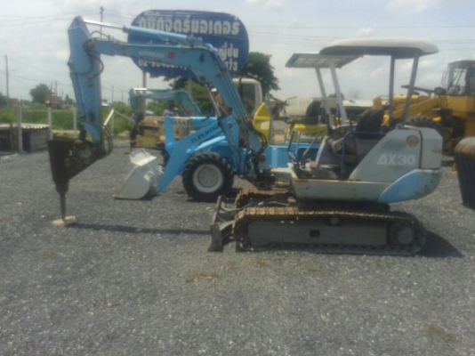 รถแบคโฮมีหัวเจาะ