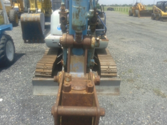 รถแบคโฮมีหัวเจาะ