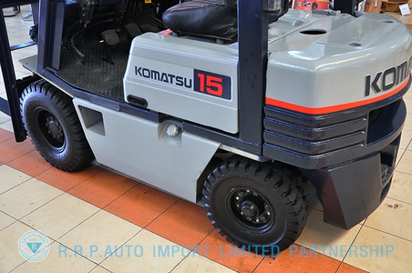 ขายรถโฟล์คลิฟท์มือสอง KOMATSU รุ่น FG15-15 ราคา 135,000 บาท นำเข้าจากประเทศญี่ปุ่น 100\% ไม่เคยใช้งานในประเทศไทย