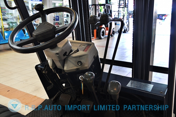 ขายรถโฟล์คลิฟท์มือสอง KOMATSU รุ่น FG15-15 ราคา 135,000 บาท นำเข้าจากประเทศญี่ปุ่น 100\% ไม่เคยใช้งานในประเทศไทย