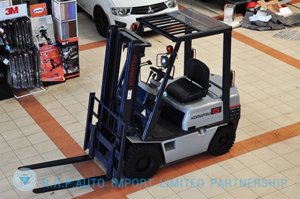 ขายรถโฟล์คลิฟท์มือสอง KOMATSU รุ่น FG15-15 ราคา 135,000 บาท นำเข้าจากประเทศญี่ปุ่น 100\% ไม่เคยใช้งานในประเทศไทย