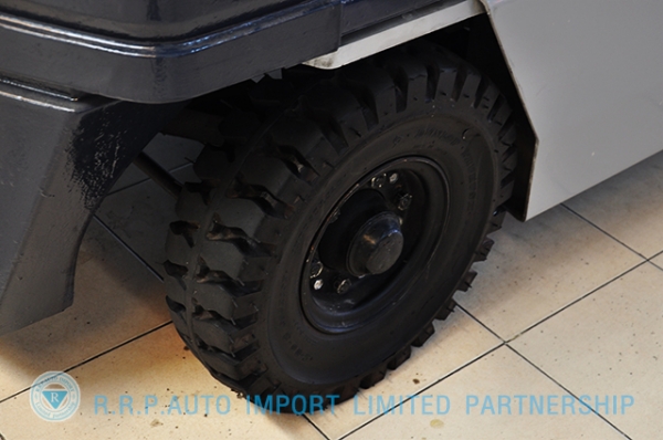 ขายรถโฟล์คลิฟท์มือสอง KOMATSU รุ่น FG15-15 ราคา 135,000 บาท นำเข้าจากประเทศญี่ปุ่น 100\% ไม่เคยใช้งานในประเทศไทย