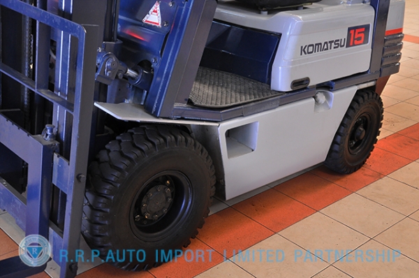 ขายรถโฟล์คลิฟท์มือสอง KOMATSU รุ่น FG15-15 ราคา 135,000 บาท นำเข้าจากประเทศญี่ปุ่น 100\% ไม่เคยใช้งานในประเทศไทย