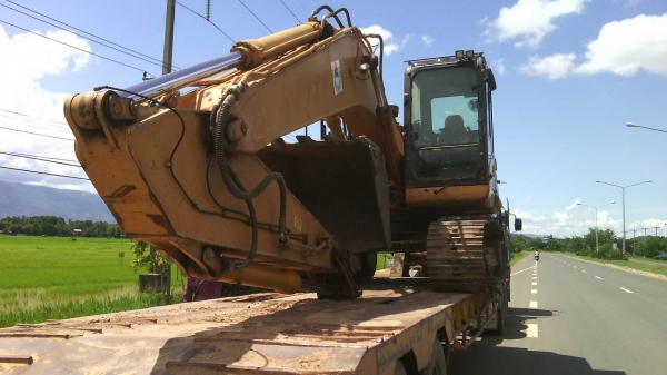 ขายด่วนรถแนคโฮCAT320Dรถนำเขามีเล่มทะเบืยนทำงาน10859