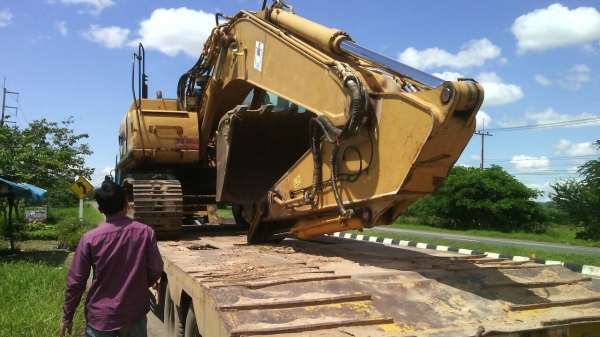 ขายด่วนรถแนคโฮCAT320Dรถนำเขามีเล่มทะเบืยนทำงาน10859