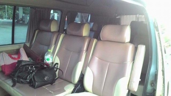 ากขายรถบ้านใช้ส่วนตัวโตโยต้าหัวจรวจตาเพชรหลังคาสูง