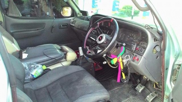 ากขายรถบ้านใช้ส่วนตัวโตโยต้าหัวจรวจตาเพชรหลังคาสูง