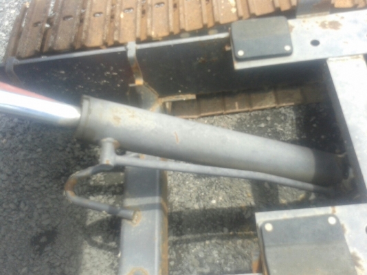 รถแบคโฮ มีบุ้งกี๋ รถแบคโฮ มีบุ้งกี๋