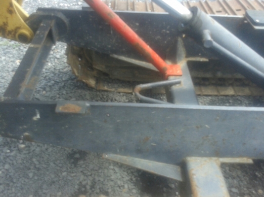 รถแบคโฮ มีบุ้งกี๋ รถแบคโฮ มีบุ้งกี๋